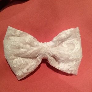 White lace bow