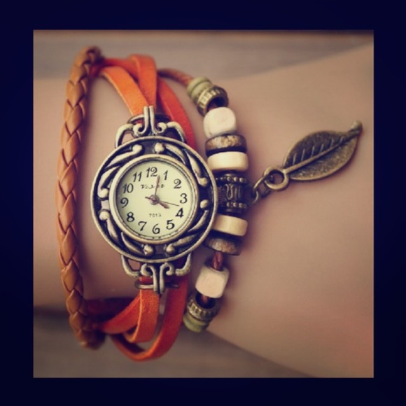 🌟TRADED🌟Orange Leather Wrist Band Watch