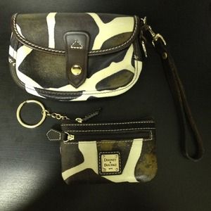Dooney & Bourke wristlet and ID holder