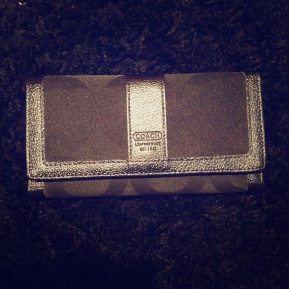 🚫SOLD IN BUNDLE 🚫Black coach wallet