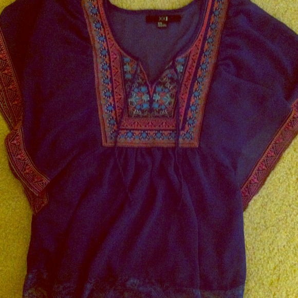 Adorable loose forever 21 floral shirt