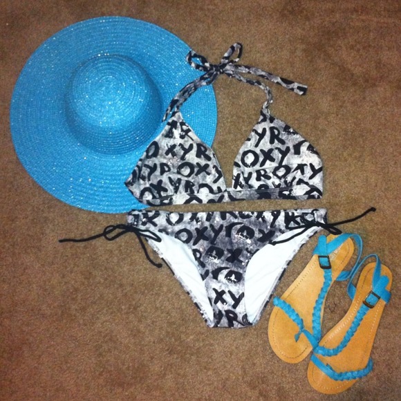 👉JUST REDUCED👈 ROXY 👙 Reversible Bikini