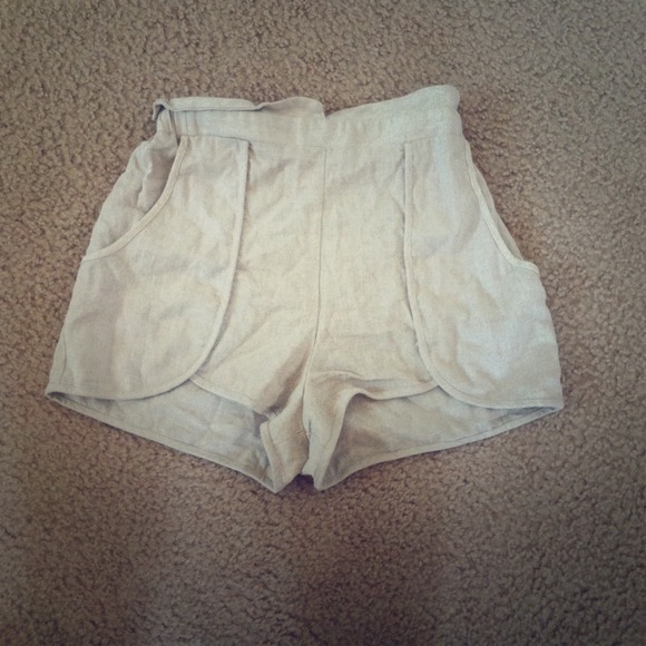 Urban Outfitters Vintage Linen HW Short