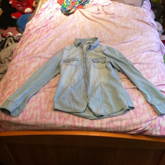 🚫SOLD🚫 Denim shirt