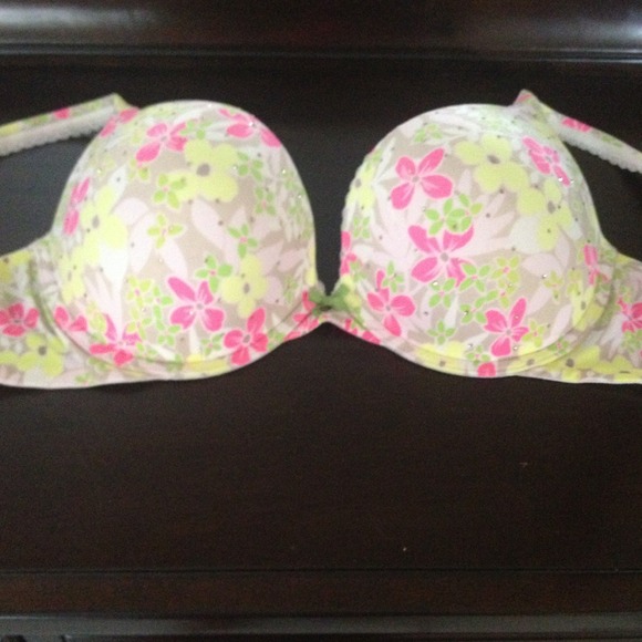 Bundle! Victoria Secret bra size 36 D