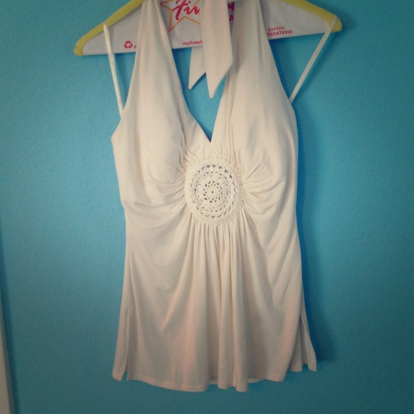 Cache Halter top- off white with great detail