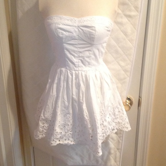Hollister Dresses & Skirts - SOLD🚫🚫🚫🚫