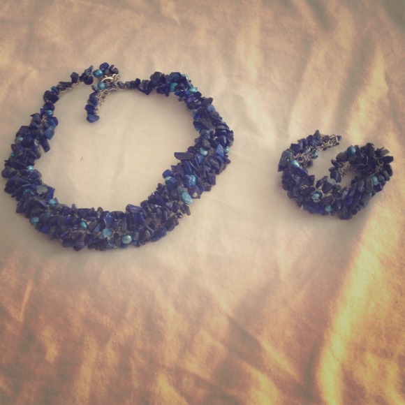 Blue stones/shells necklace