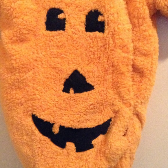Infant 🎃 pumpkin 🎃 costume.
