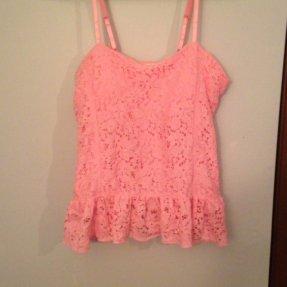 Cute pink top