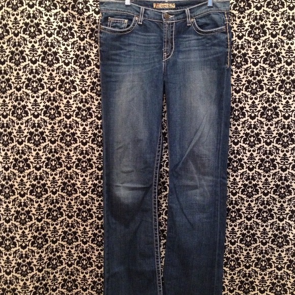 *SOLD* to @sparksandglit