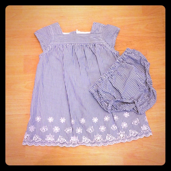babyGap adorable girl dress 6-12m