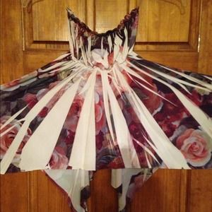 🔴 Tube floral top