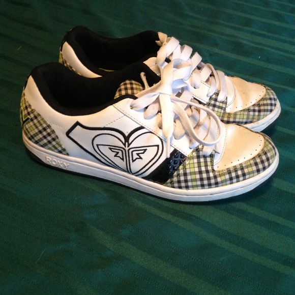Size 9 Roxy Sneakers