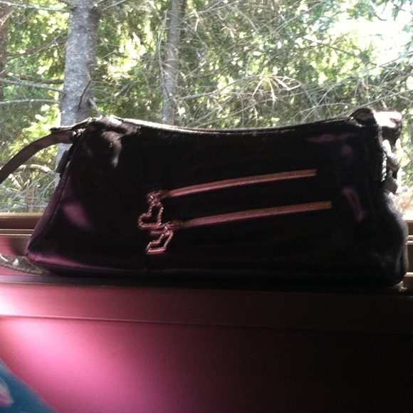 Heart zipper sheer black justice purse