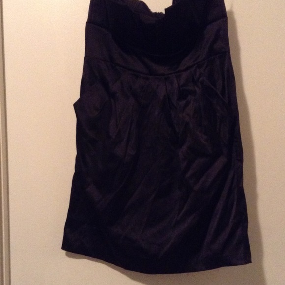 LITTLE BLACK DRESS. - Picture 2 of 3
