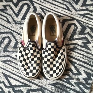 VANS Sz8.5 classic checkered slip-ons