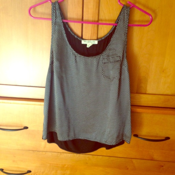 Black with white polka dots, high-low tank