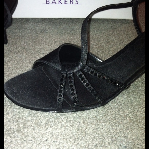 Bakers Black Formal Heels - Picture 2 of 4