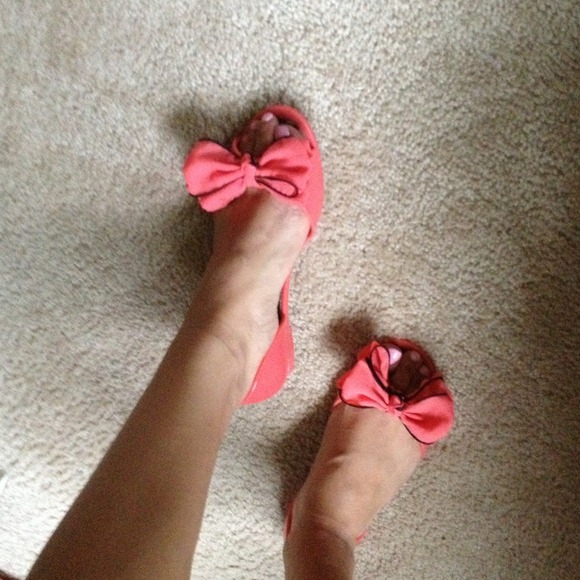 Flats - Picture 3 of 4