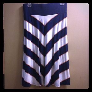 V old navy dark blue orange and white skirt