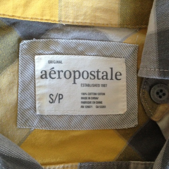 Button up - Picture 2 of 2