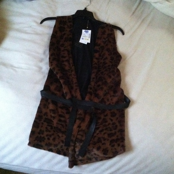 Cheetah print shirt.