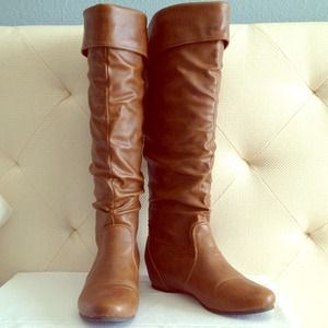 ❌SOLD IN BUNDLE❌Forever 21 Cognac Boots Sz 6 NEW