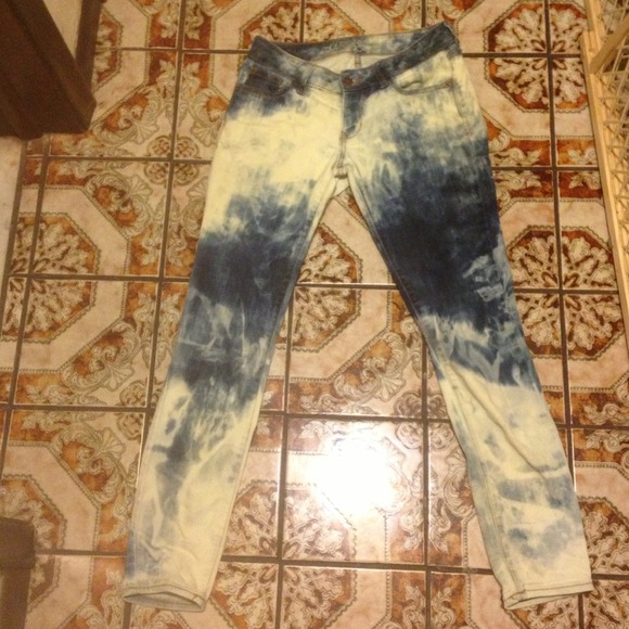 Acid washed jeans