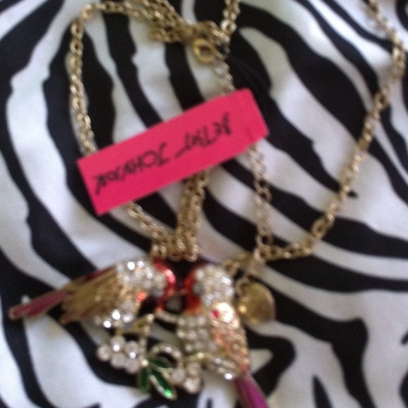 Betsy necklace