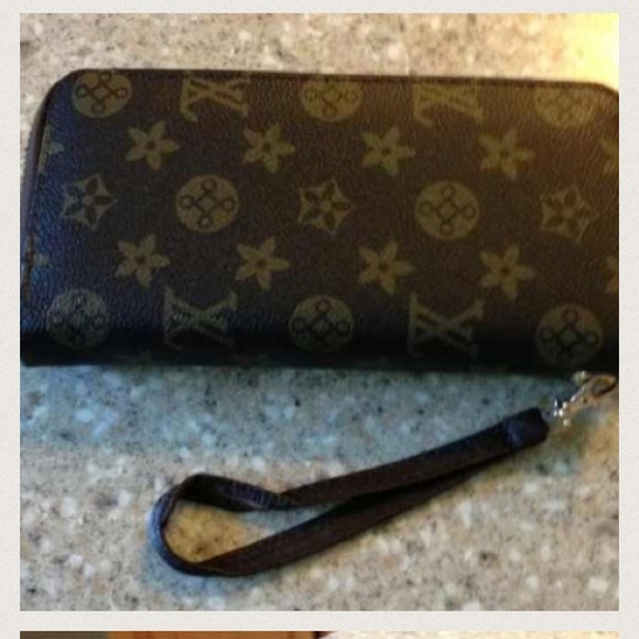 Louis Vuitton Double Zip Wallet