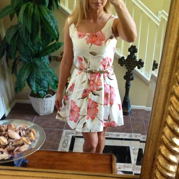 Dress/hold for carajames sold