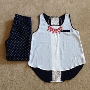 🚫SOLD IN BUNDLE W/@mandysue🚫White & Navy Lace