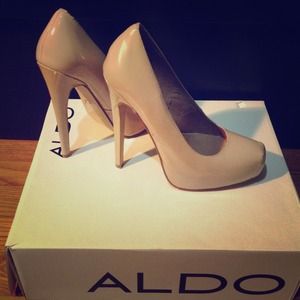 Aldo Pumps in Nude color