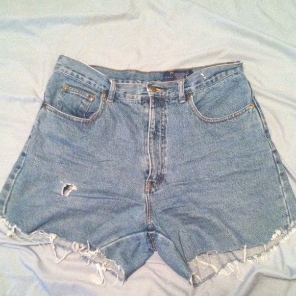 🎀REDUCED!🎀 DIY high waisted cut offs!