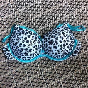 Bundle for @aiyaducke