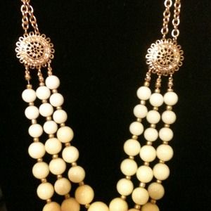 Necklace and earring set