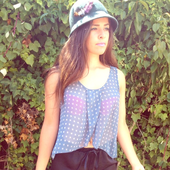 Pleated chiffon crop top - Picture 1 of 4