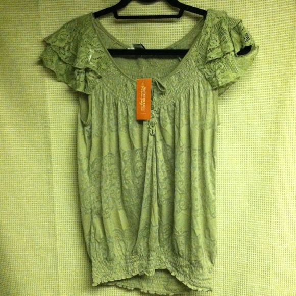📦SOLD***390. American Rag Burnout peasant top