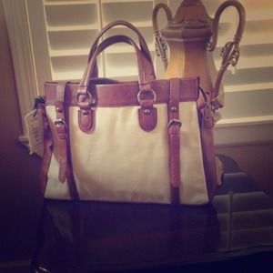 Adorable Vintage Twill satchel! 😍😍😍