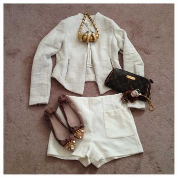 Cream Tweed Jacket - Picture 2 of 3
