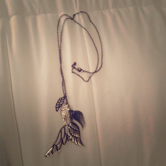 Angel wing necklace