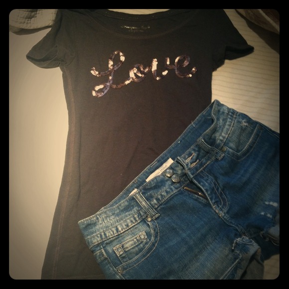 American Eagle Outfitters Tops - "Love" t-shirt has sold