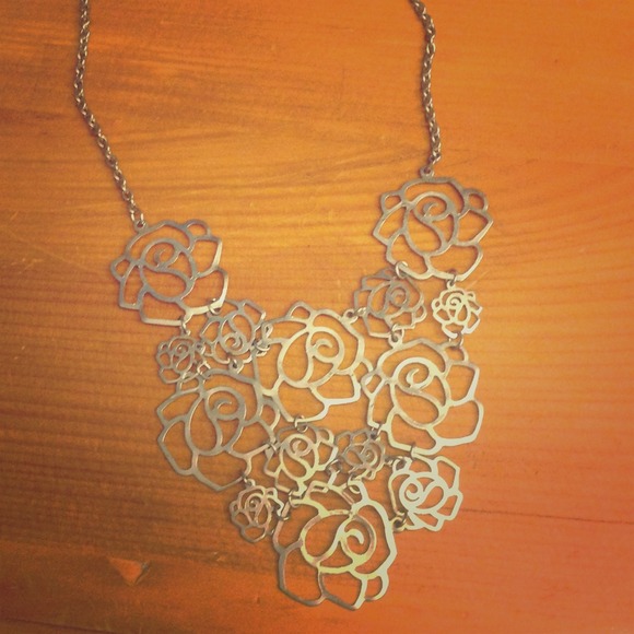 Rosette Necklace