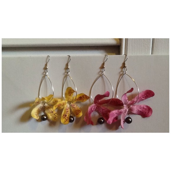 Orchid n pearls and sterling silver tear drop hoop