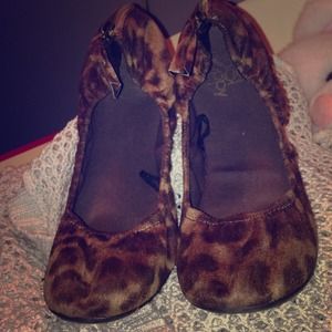 Leopard print flats