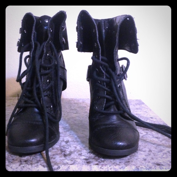 Bakers combat  booties