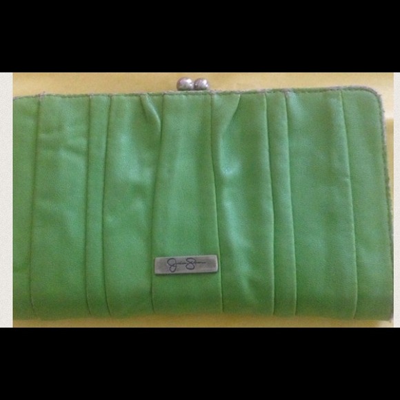 Jessica Simpson wallet