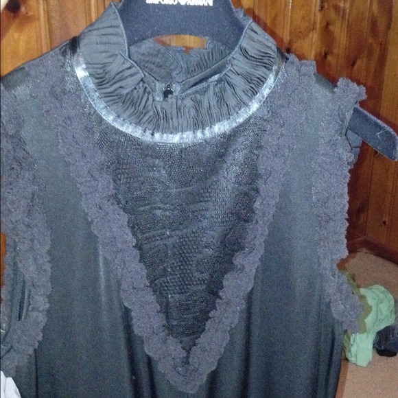 MY CLOSET 👍😘🎀😞😜💕👏 - Picture 2 of 4