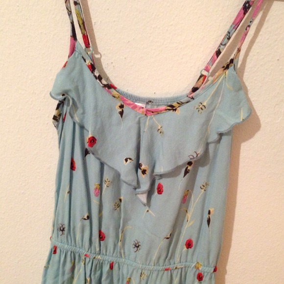 ❌❌SOLD in bundle❌❌Floral dress - Picture 2 of 4